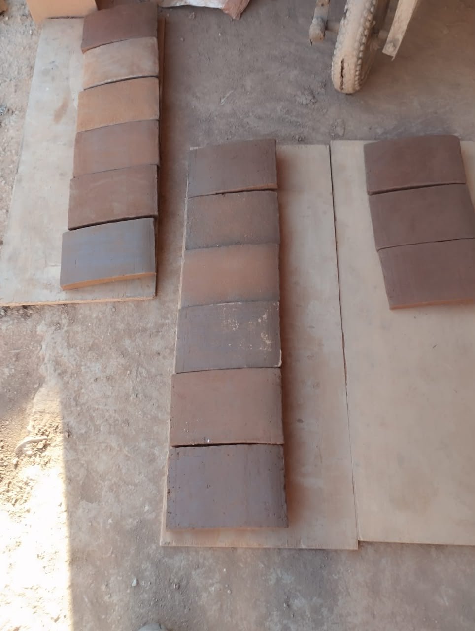 Ardoise en terre cuite artisanale faite main — photo 2, atelier Terroir & Terre