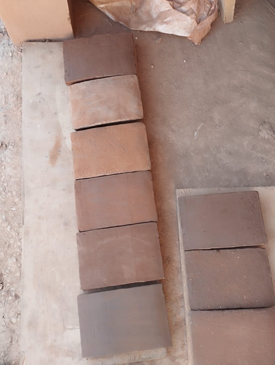 Ardoise en terre cuite artisanale faite main — photo 4, atelier Terroir & Terre