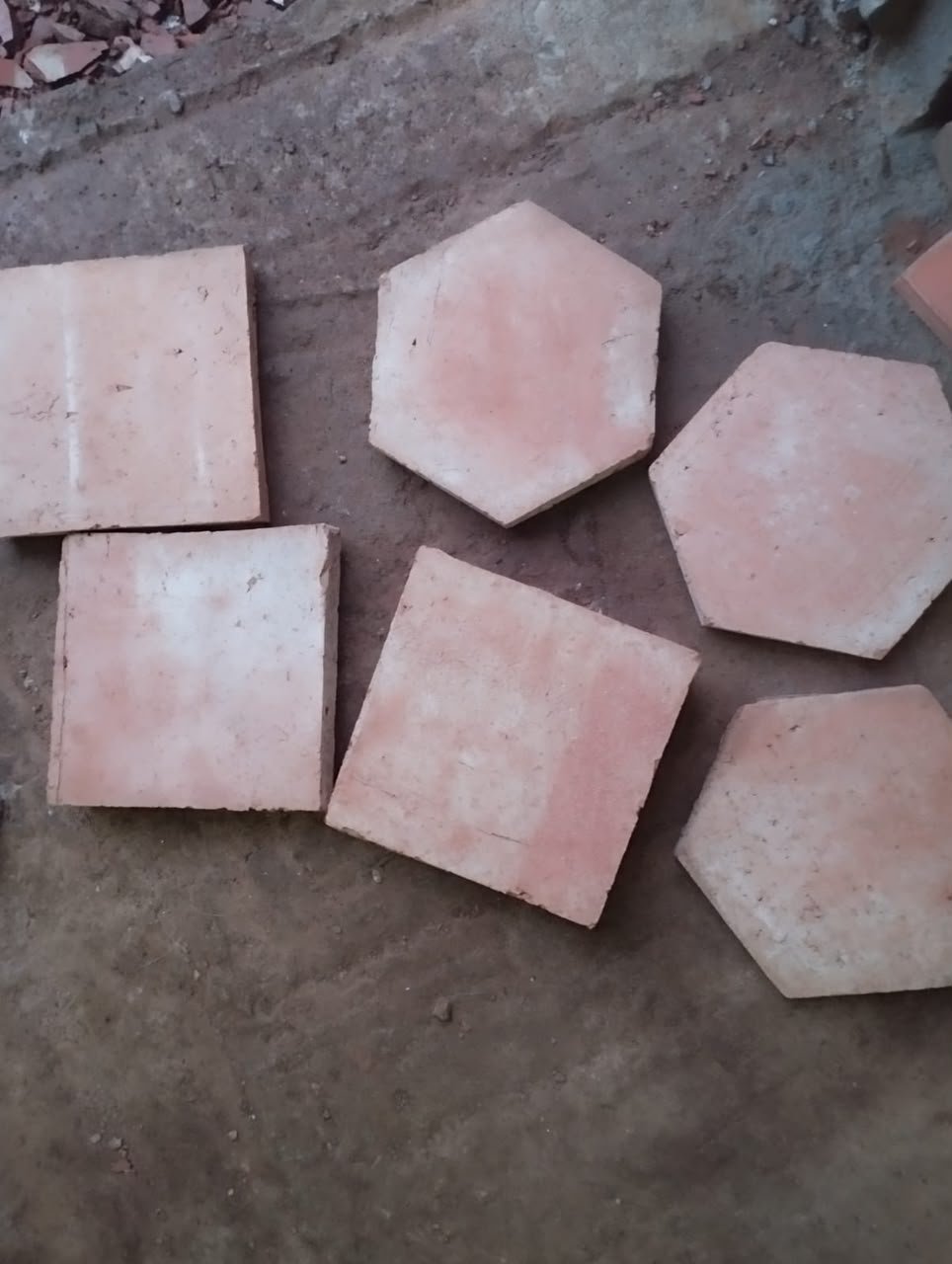 Zellige en terre cuite artisanale faite main — photo 7, atelier Terroir & Terre